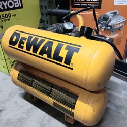 DEWALT D55153 1.1 HP 4 Gallon Electric Air Compressor