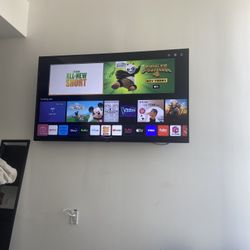 70” LG SMART TV