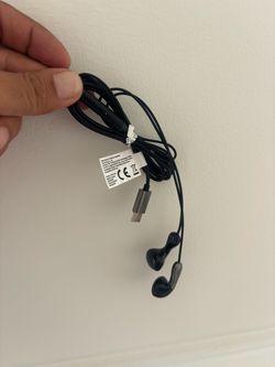 USB-C Wired Digital Earphones