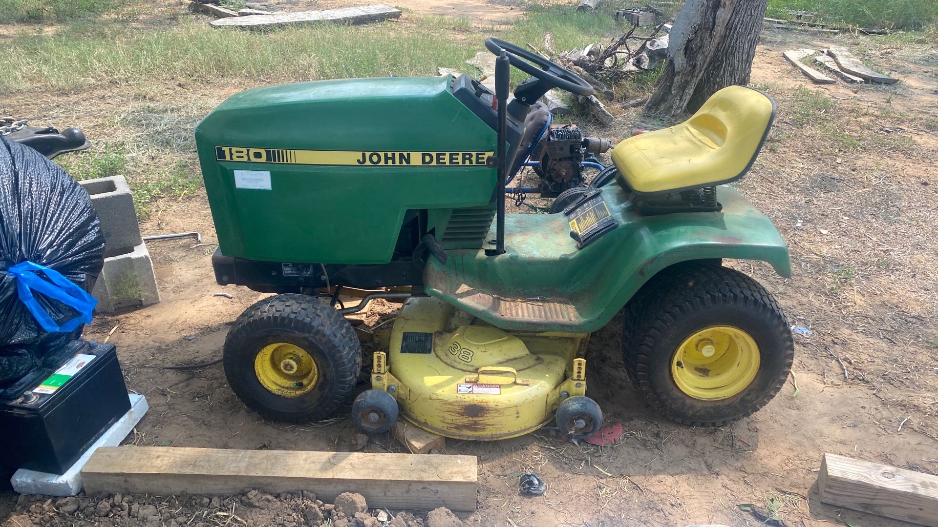 180 John Deere Riding Mower
