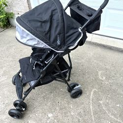 Summer Kids Stroller. Lights & Compact 