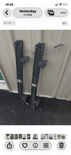 Racks… Skis ⛷️