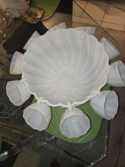 Vintage NEWLAND SCHNEELOCH PIEK Milk Glass PUNCH BOWL, 10 HANGING CUPS Wedding