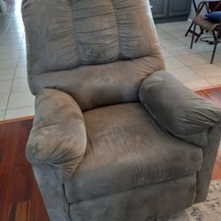 Rocker Recliner 