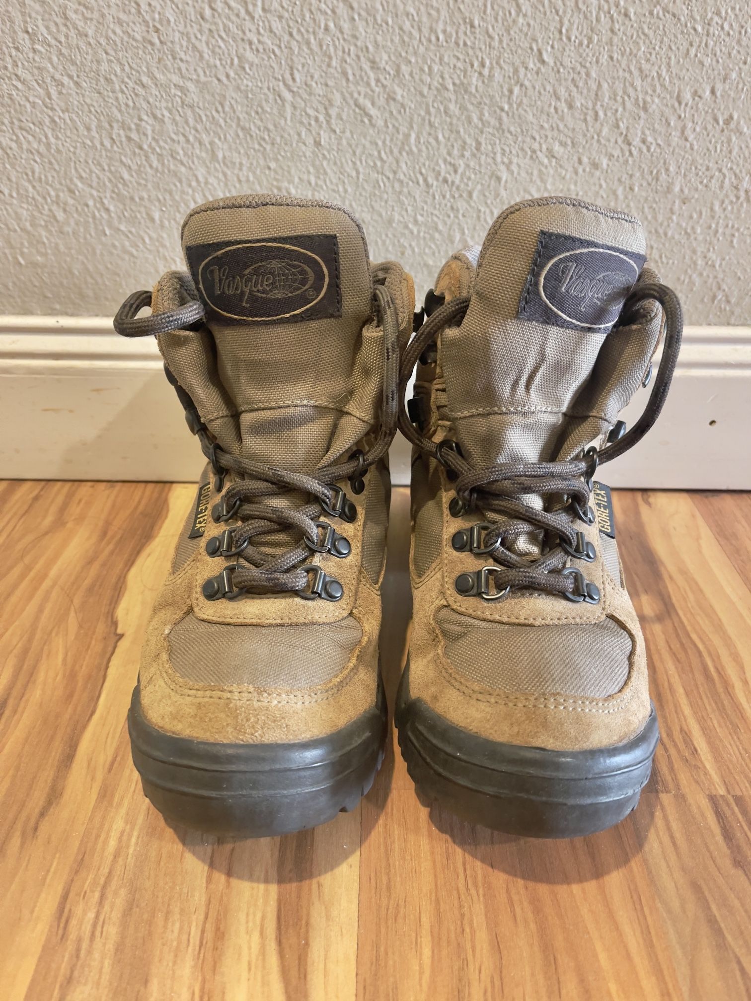 Vasque Women Hiking Boots