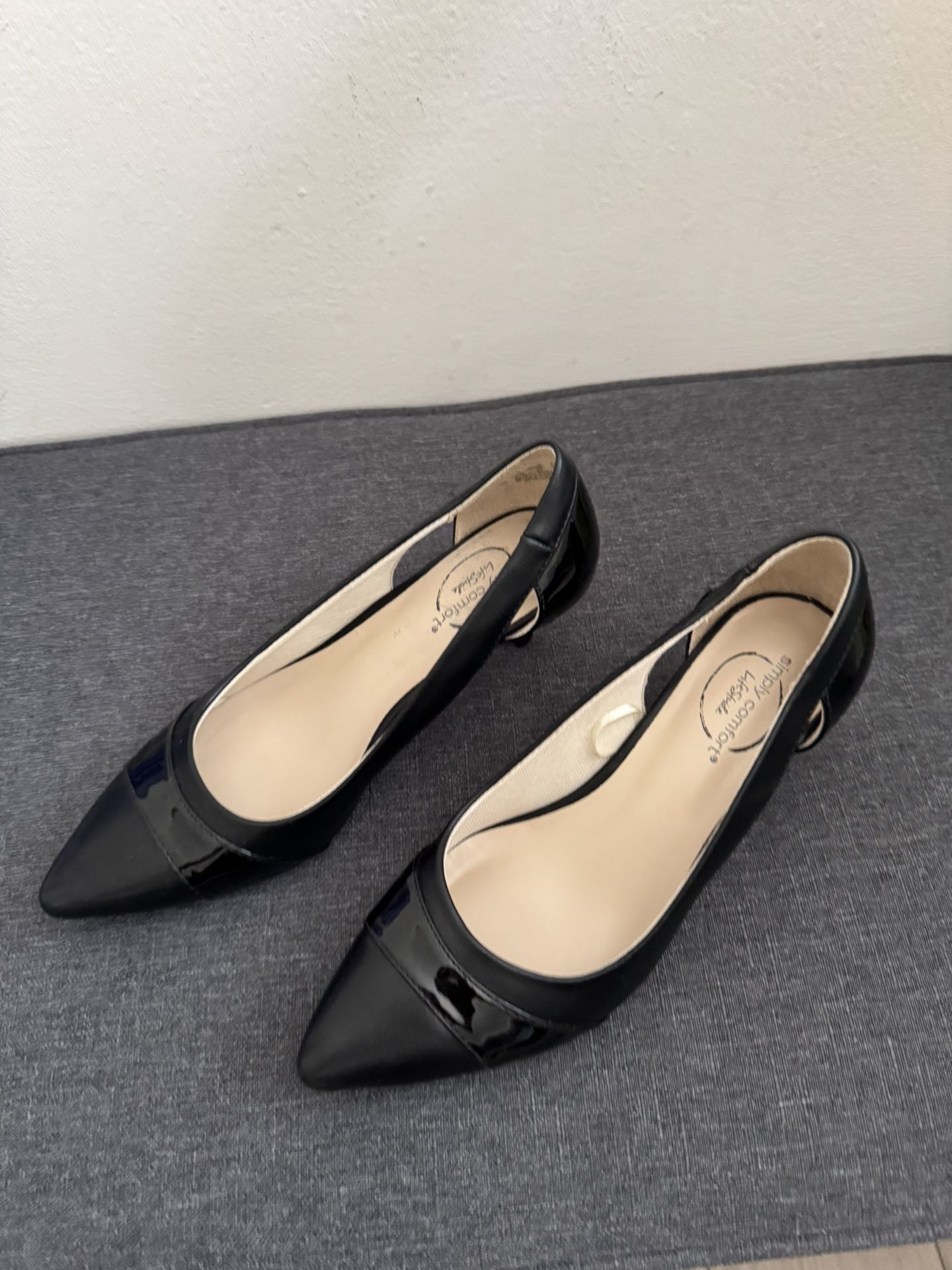 Simply Comfort Black Kitten Heels