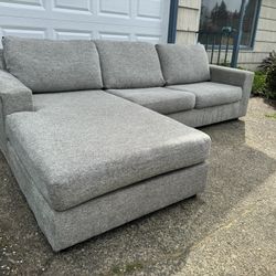 Grey Sectional Couch! Delivery Available🚚