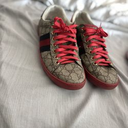 Gucci Shoes  -used Size 8