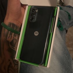 Moto g Stylus 5G  (200$) 