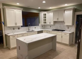 Kitchen Cabinets & Vanity Countertops