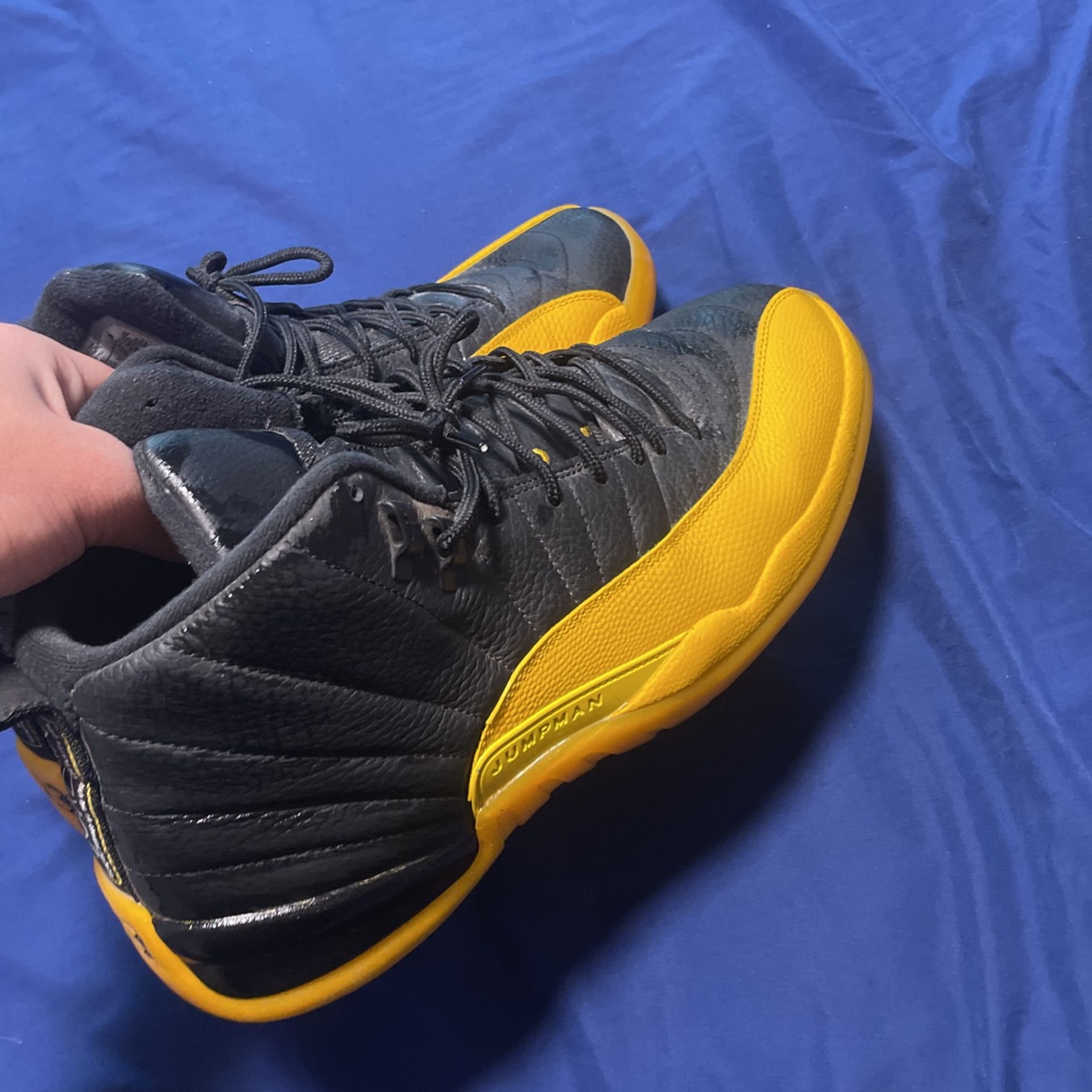 Jordan 12 Retro University Gold