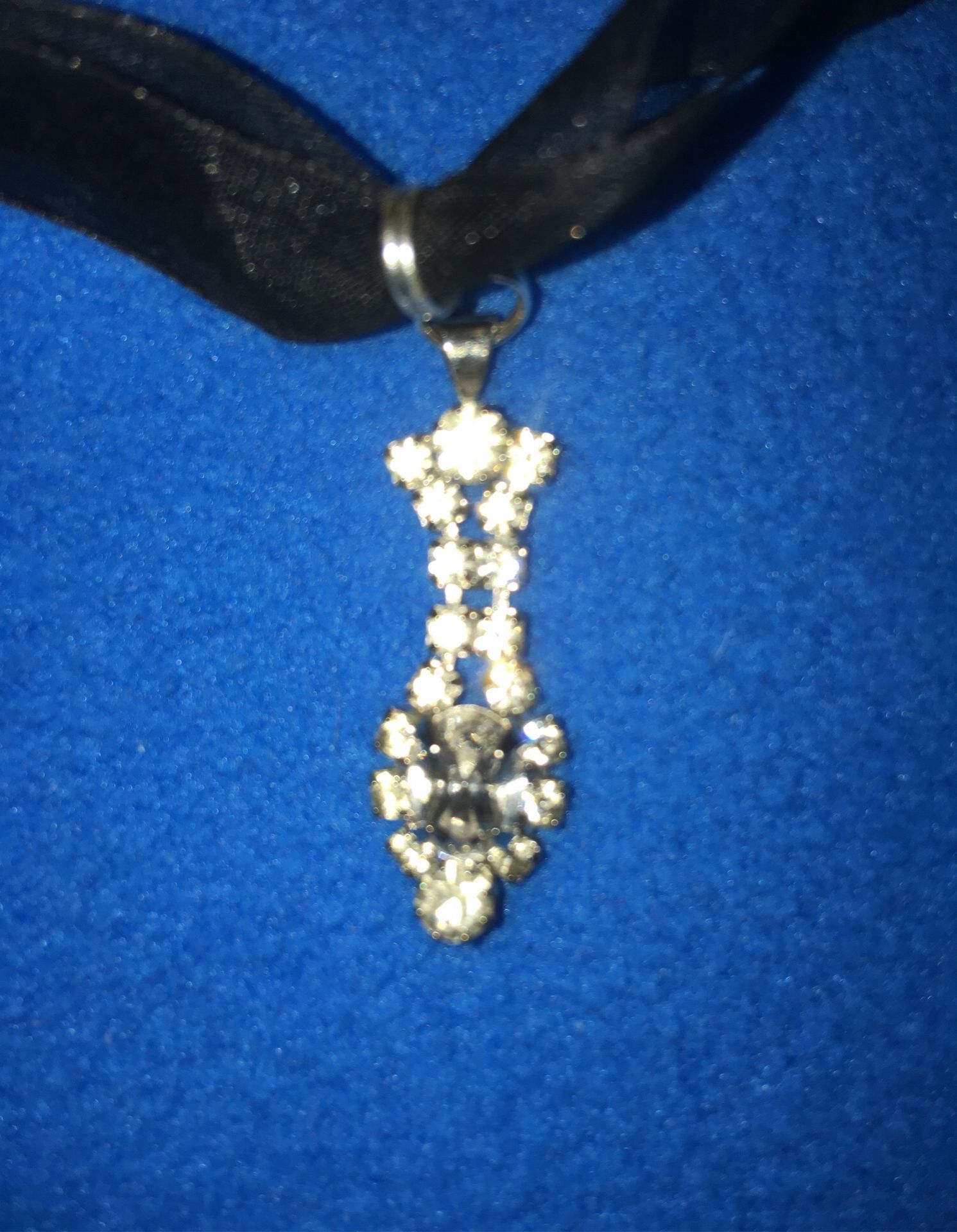 Vintage Rhinestone Pendant Necklace