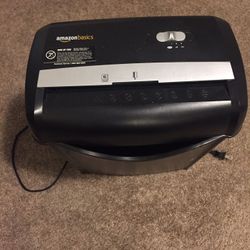 Shredder - AmazonBasics