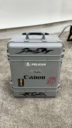 Pelican 1560 Case, Silver with  Gray Handles & Latches