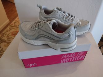 Ryka Women's Walking Shoes NEW