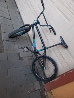 GT BMX Bike Black and Blue
