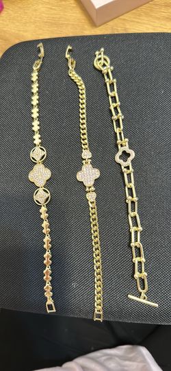 Clover bracelets