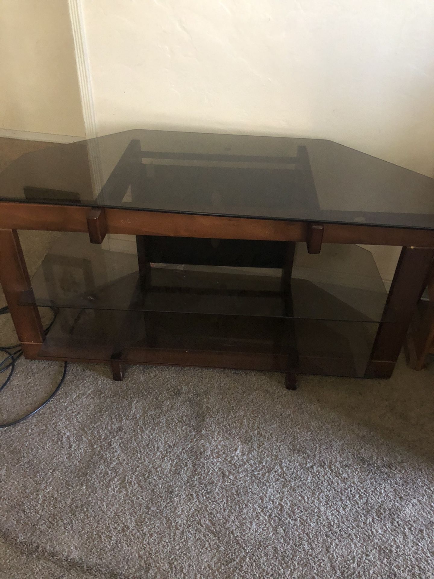 Free tv stand