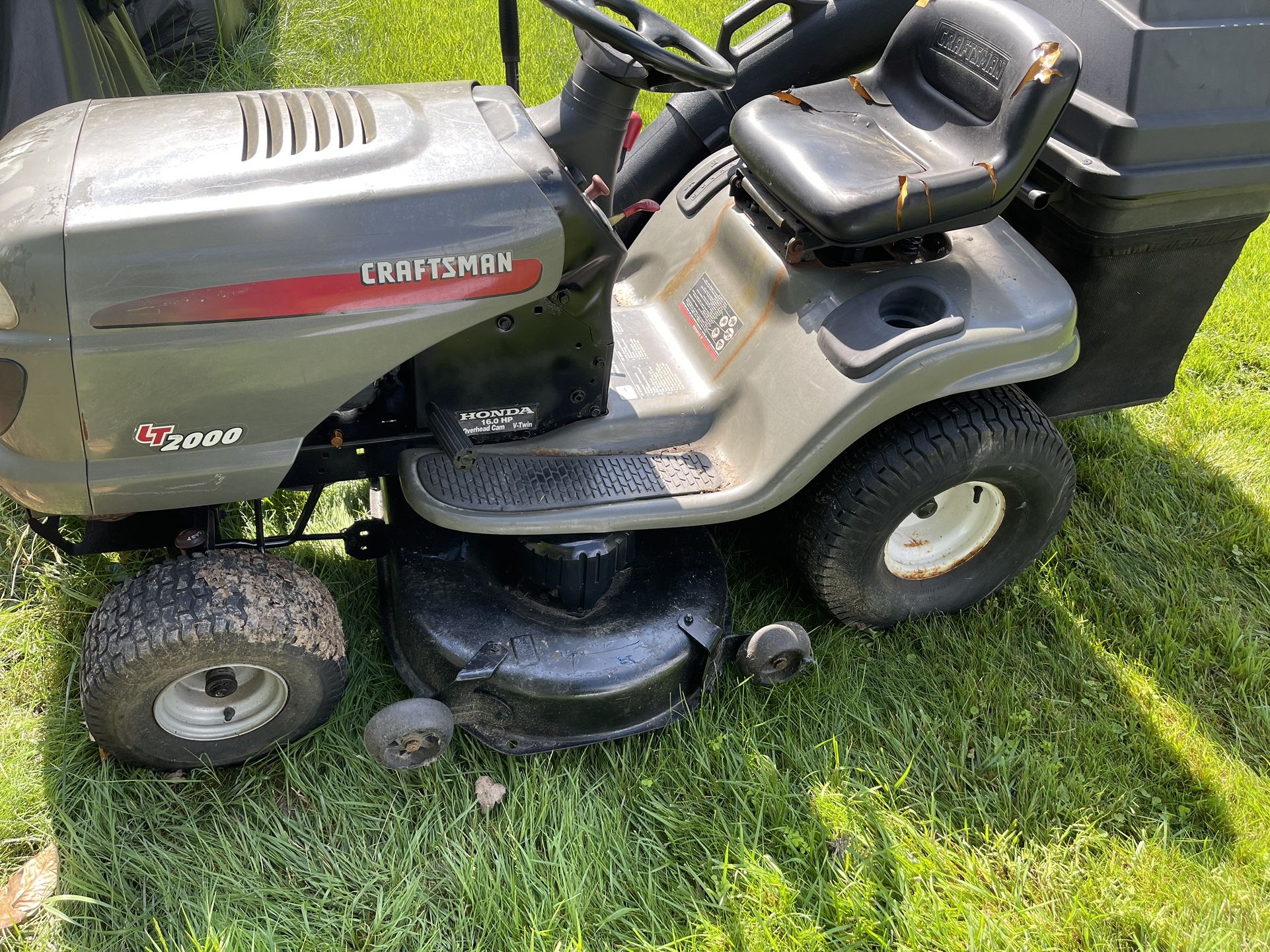 Craftsman Riding Mower - Honda V-Twin Engine