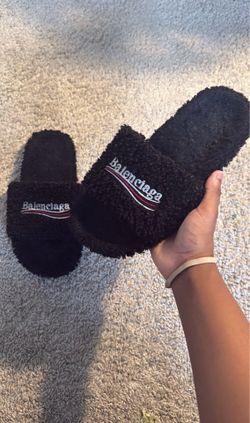 Men’s balenciaga fur slides