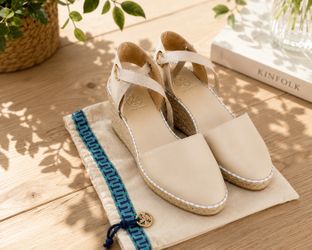 Tory Burch Women’s Espadrille Wedge Sandals Beige/Cream Leather Gold Logo Size 9