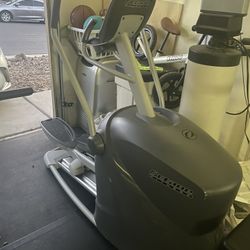 Octane Fitness Elliptical 