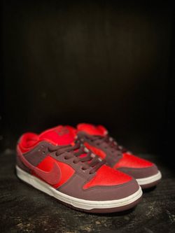 Nike Dunk Low SB "Cherry" Size 9.5