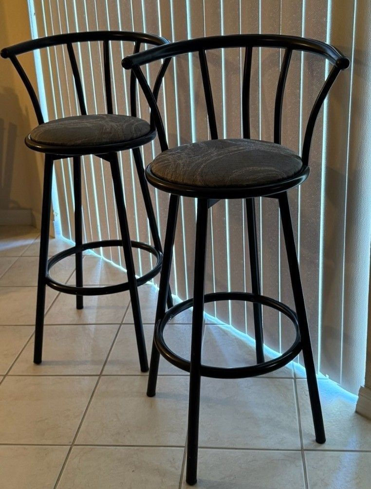40" Badcock Bar Stool Set For Sale!!!!!