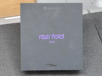 Motorola Razr Fold 2026 - 16GB / 512GB - PANTONE Blackened Blue
- (T-Mobile)