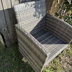 Last Chance One Indoor Outdoor Patio Chair, Great Condition paste