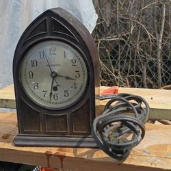 Small Art Deco HAMMOND plug In Clock. Doesn't Work