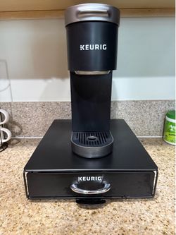 Keurig, coffee maker and pod holder