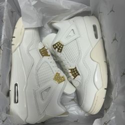 Jordan 4 Metallic Gold 