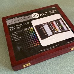 35 Piece Art Watercolor Paint Set
