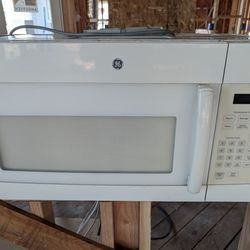 GE Profile Microwave/Hood/Light-