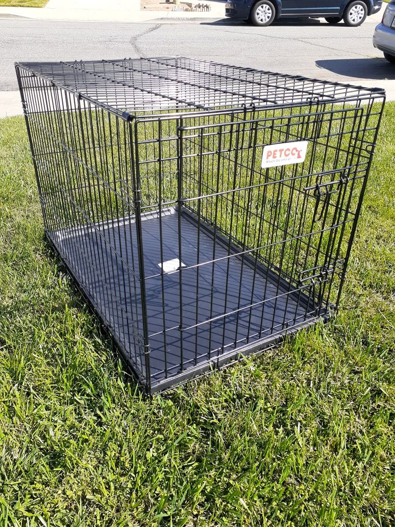 DOG CRATE MEDIUM