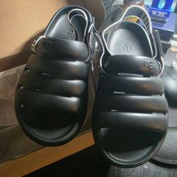 Kids Brand New In Box UGG Sandals 