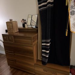 Dresser, Chest And Two Night Stands Set