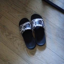 Nike slides 