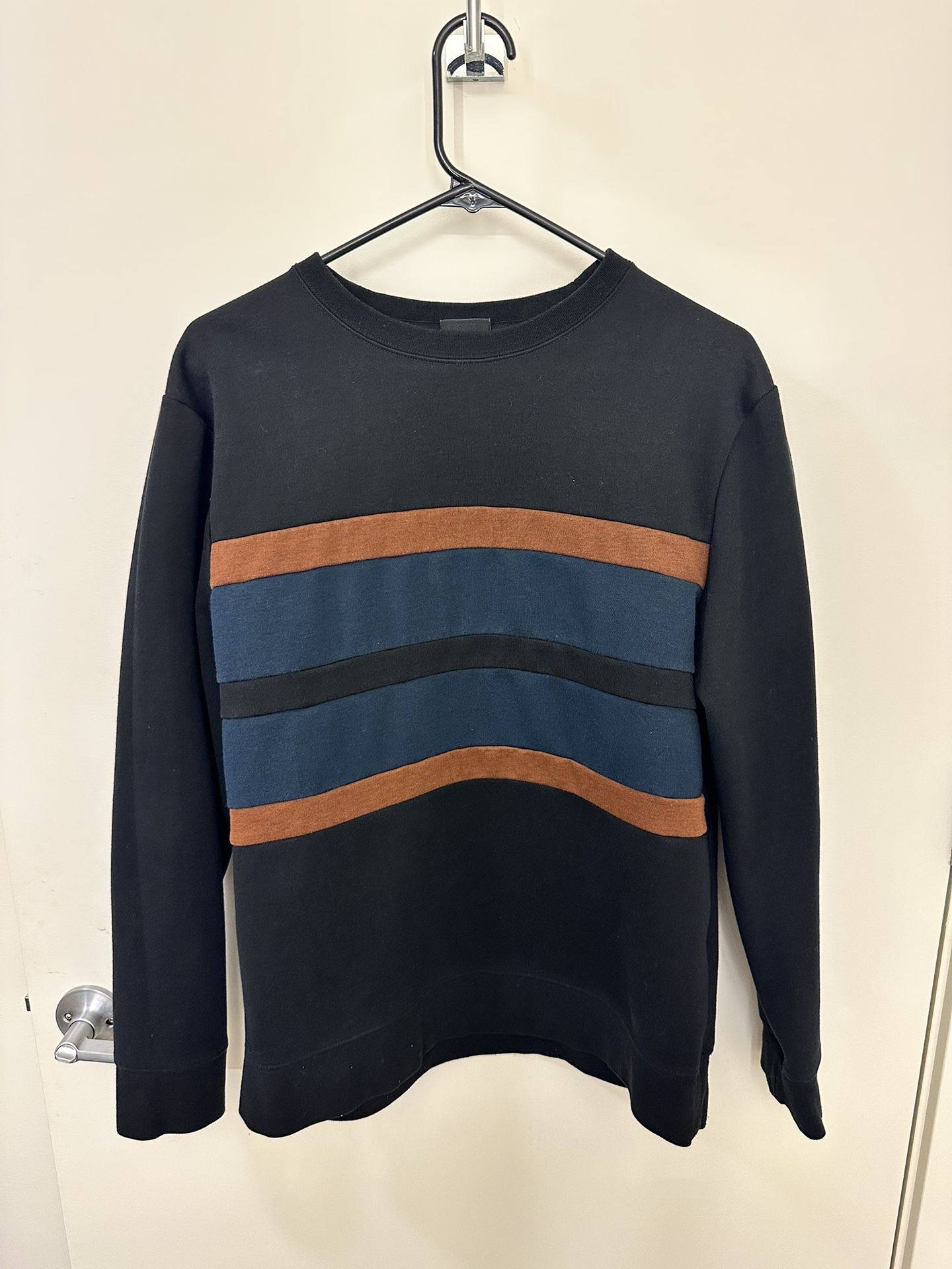H&M Size M Crew Neck Sweater $20