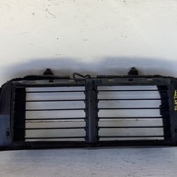 2022-2024 Nissan Titan shutter (8).