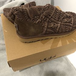 Ugg Boots Size 8 Like New Real 
