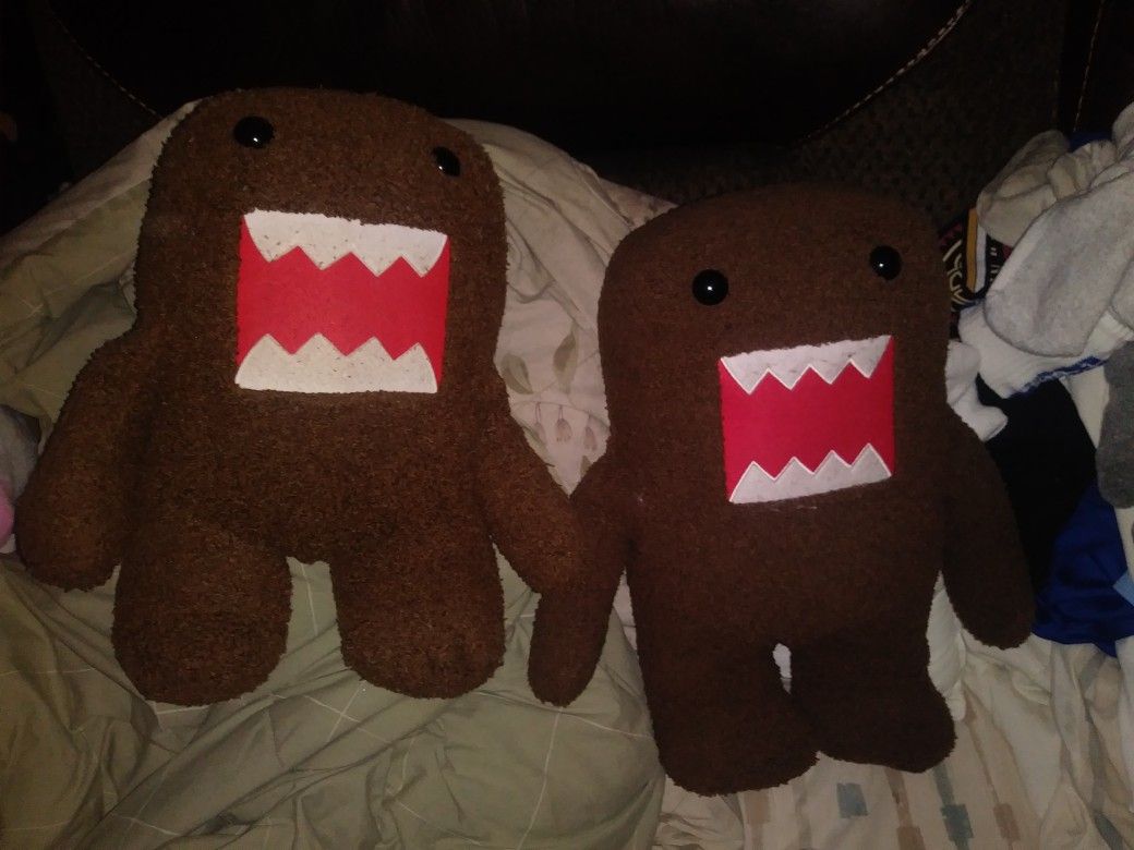 Large plush Domo toys