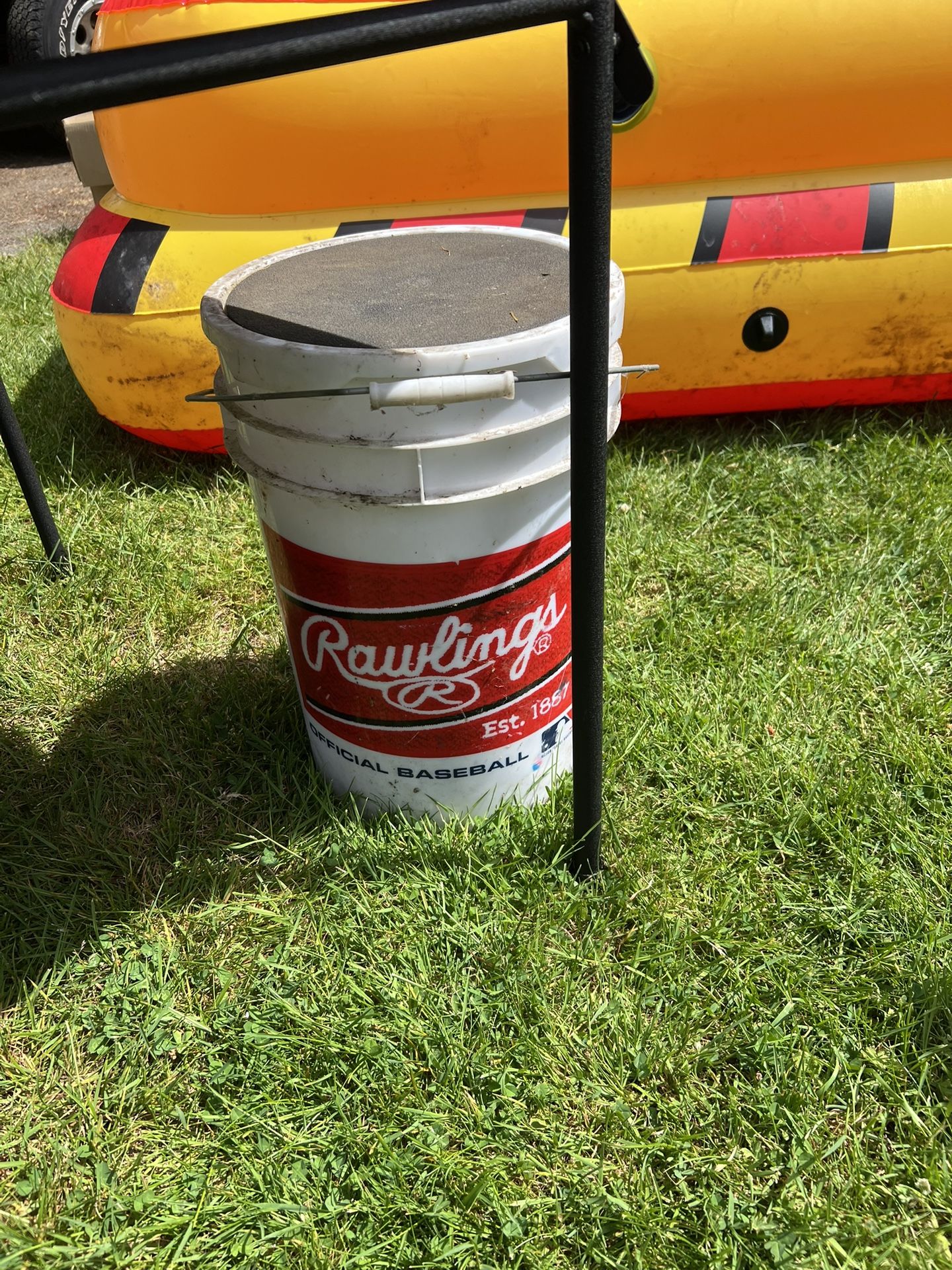 5 gallon bucket of Baseball balls 52 Balls