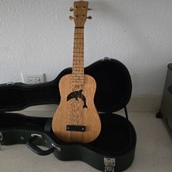 Dolphin Carved Haul Ukulele 