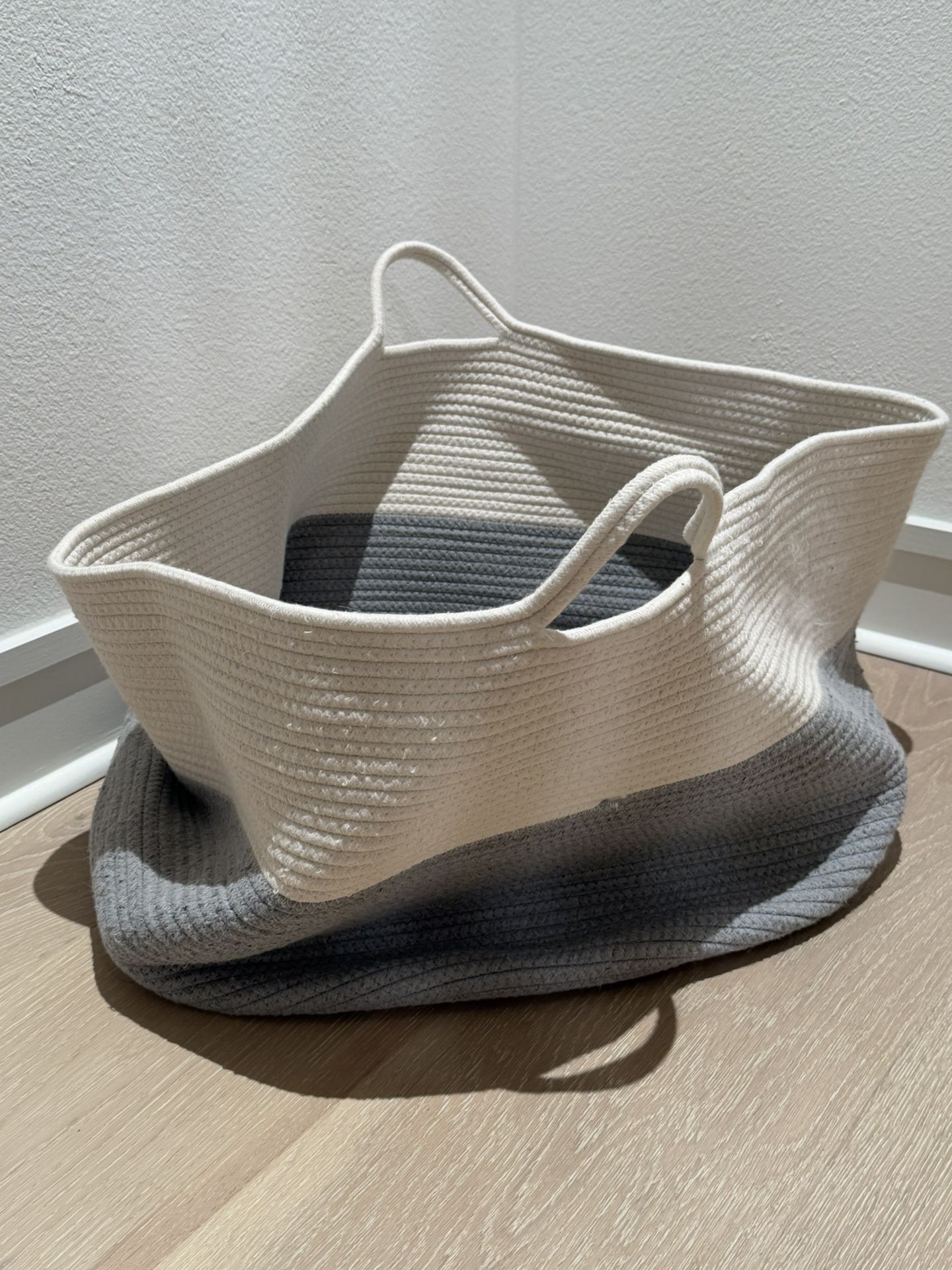 Large Woven Basket Cotton Rope Blanket Basket 55cm x 35cm | White & Grey Storage Basket Living Room Childrens Kids Nursery Toy Organizer