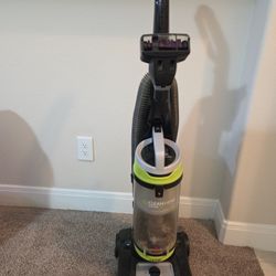 Bissell Vacuum Cleaner