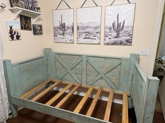 Twin wood bed With Mattress