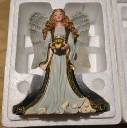 Vintage Hamilton Collection Emerald Isle Angel. 7.5" Tall. Comes in box with certificate of authenticity.