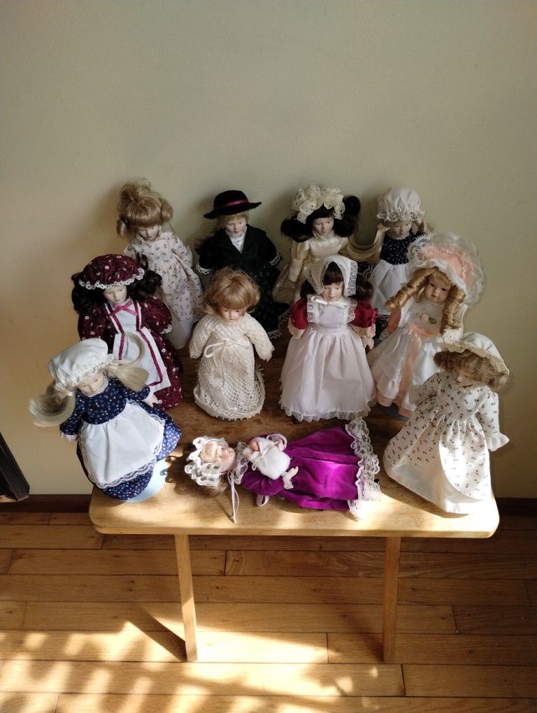 VINTAGE KAISER CHICAGO PORCELAIN DOLL ORNAMENTS